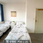 Accommodation At Kilburn, Seconds Away From Tube Station