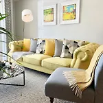 Modern Bedroom With Private Bathroom And Shared Kitchen & Lounge In Our Home