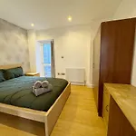 Budget Double Room In Acton, Near Central London & Heathrow