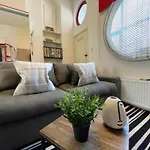 Gorgeous And Cosy 2 Bed Apartment In Central Fulham