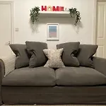Modern And Luxurious 2 Bed Apartment