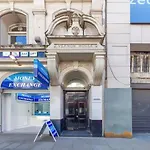 Sleep 6 Flat At Iconic Piccadilly Circus Vr6