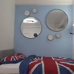 Entire Studio Aptartment On Main Edgware Road, Near Marble Arch, Oxford Street And Hyde Park