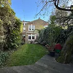 2 Bed Luxe Garden Apartment