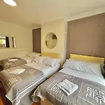 Twin Tower Hotel