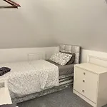 Apartment Near Alexandra Palace, London