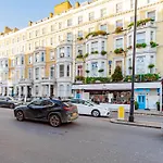 Chic 2 Bedrooms 2 Bathrooms At Kensington