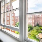 Dolphin House Serviced Apartments