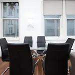 Modern Apartment In Central London