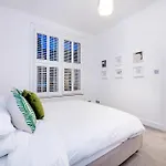 Maida Vale Mansions 2 Bed -By Out Of Office Lifestyle