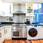 Maida Vale Mansions 2 Bed -By Out Of Office Lifestyle