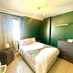 3 Bed Comfortable Wk