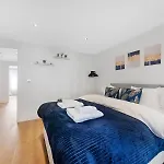 Hermitage Road Apartment By Morethanstays