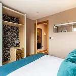 Convenient Euston London Apartment