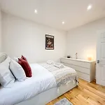 Central Camden Apartment P3
