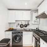 Spacious 1-Bed Near Maida Vale