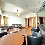 Marble Arch Beautiful Family Apartment
