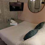 Tiny Space Central London Zone 1