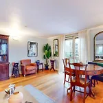 1Bed Flat With Parking And Balcony With View Of The Wharf