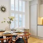 Kensington Apartment - 2 Bedrooms 2 Baths