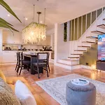 London Holland Park - Games Room & Parking