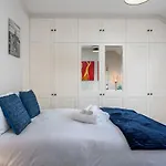 Lavish Lux 3Bed 2Bath Villa Garden Sunroom Parking Central London