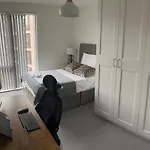 Bright And Comfy 3 Bed