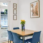 Luxury 2-Bed Gated Home - Next To Paddington Station