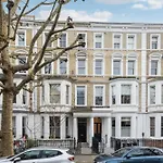 Stunning 2Bed 2Bath Apt In Earls Court Sleeps Six