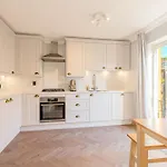4Br 4-Floor House, W Patio, 10 Min Wapping Station
