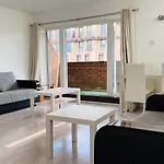 Queensway 2 Bedroom Flat