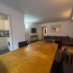 Opulent 2-Bedroom Residence In The Heart Of Mayfair H4
