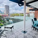 City View Sunset Luxurious Apartment In London Zone-1 Including One Family Twin Room With Its Own Stunning Private Terrace
