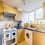 Amazing Location 1 Bd Flat On St Katharine\'S Docks