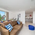 Waterview Apartments With Ultra Fast Wifi Close To Excel And O2, Corporates And Contractors Welcome