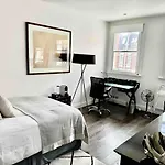 Private Studio In Parsons Green New Kings Road