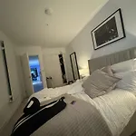 Luxury Apartment By City Airport