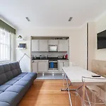 Charming Notting Hill Flat Near Portobello