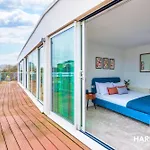 2 Bed Penthouse Apartment In Canada Water With Huge Balcony & Canary Wharf View