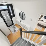 Spacious 4Br, Sleeps 7, Garden, Free Parking