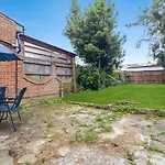 Spacious 4Bdr Home With Modern Comforts In Downshill