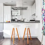 Stylish 1 Bedroom Apartment Kings Cross Ideal For 4 Guests By City Apartments Uk