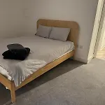 Cosy Modern 2 Bedroom Trafalgar Square Apartment