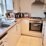 Notting Hill 2 Bed Flat - 5 Min To Portobello Road