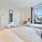 Impeccable 4-Bed House In Brixton London