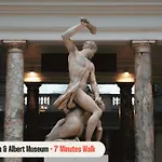 Astor Hyde Park Hostel (Adults Only)