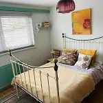 Stylish 3 Bed House With Parking In Bermondsey, Se1