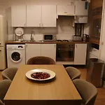 Stylish One Bed Flat In Brook Green