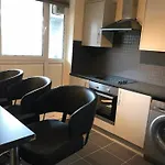 3Br-Sleeps5-Balcony-Centrallondon-Ws95