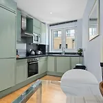 Guestready - Tower Of London At Your Doorstep